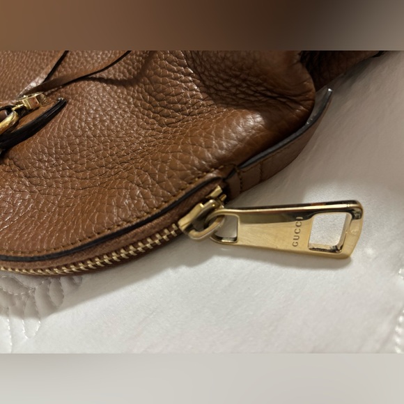 Gucci Bree Leather Shoulder Bag - Picture 13 of 15